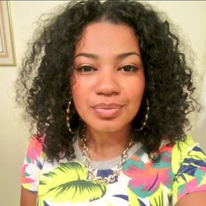 Meet your Posher, Ana